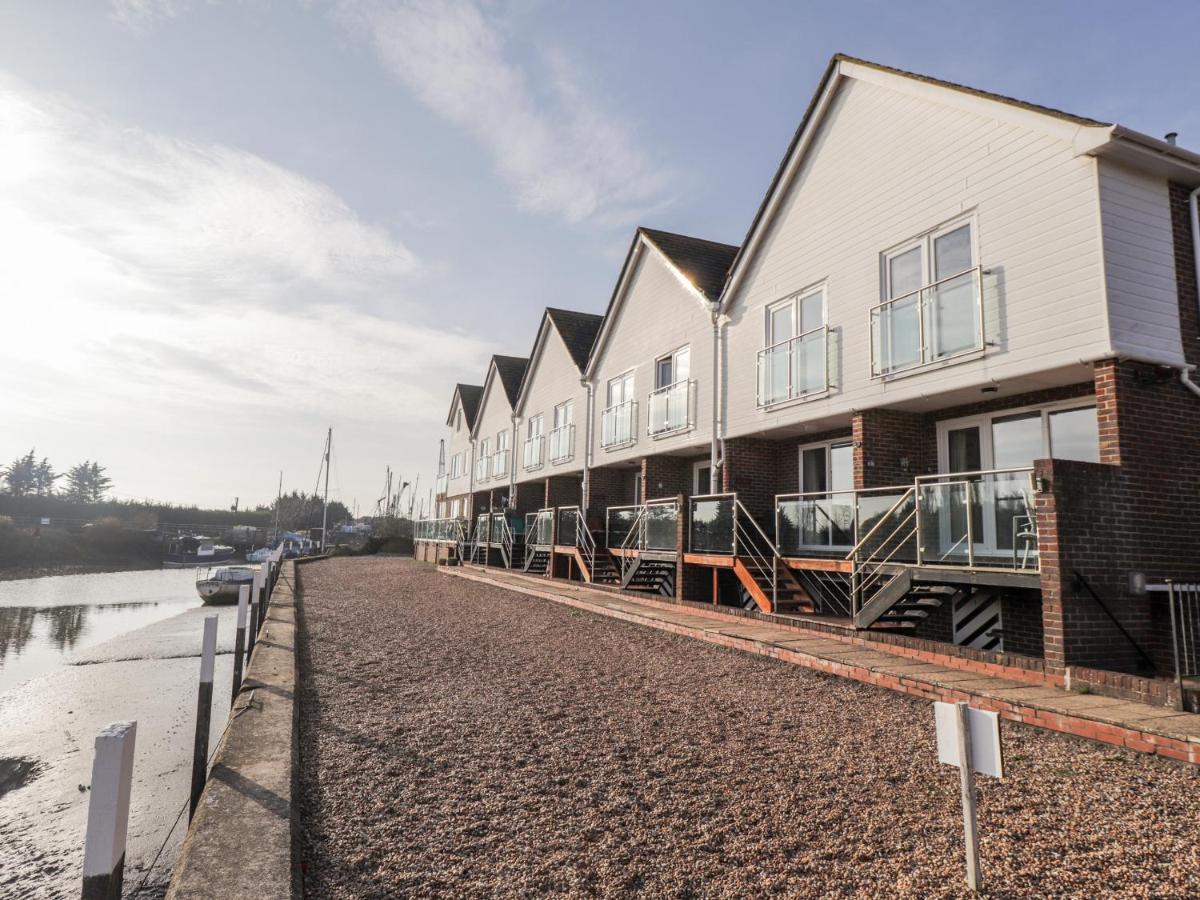 3 Tidal Apartment Rye Exterior photo